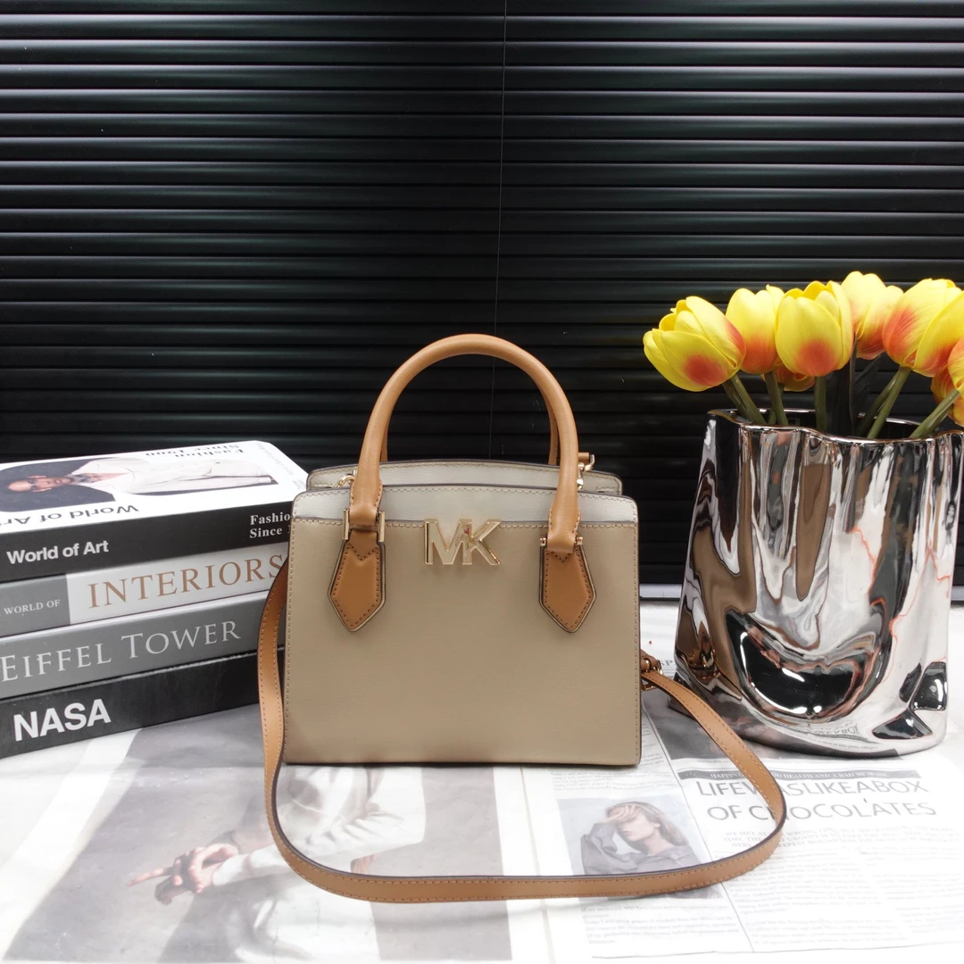 95新 MICHAEL KORS/迈克高仕 单肩包/T10330272