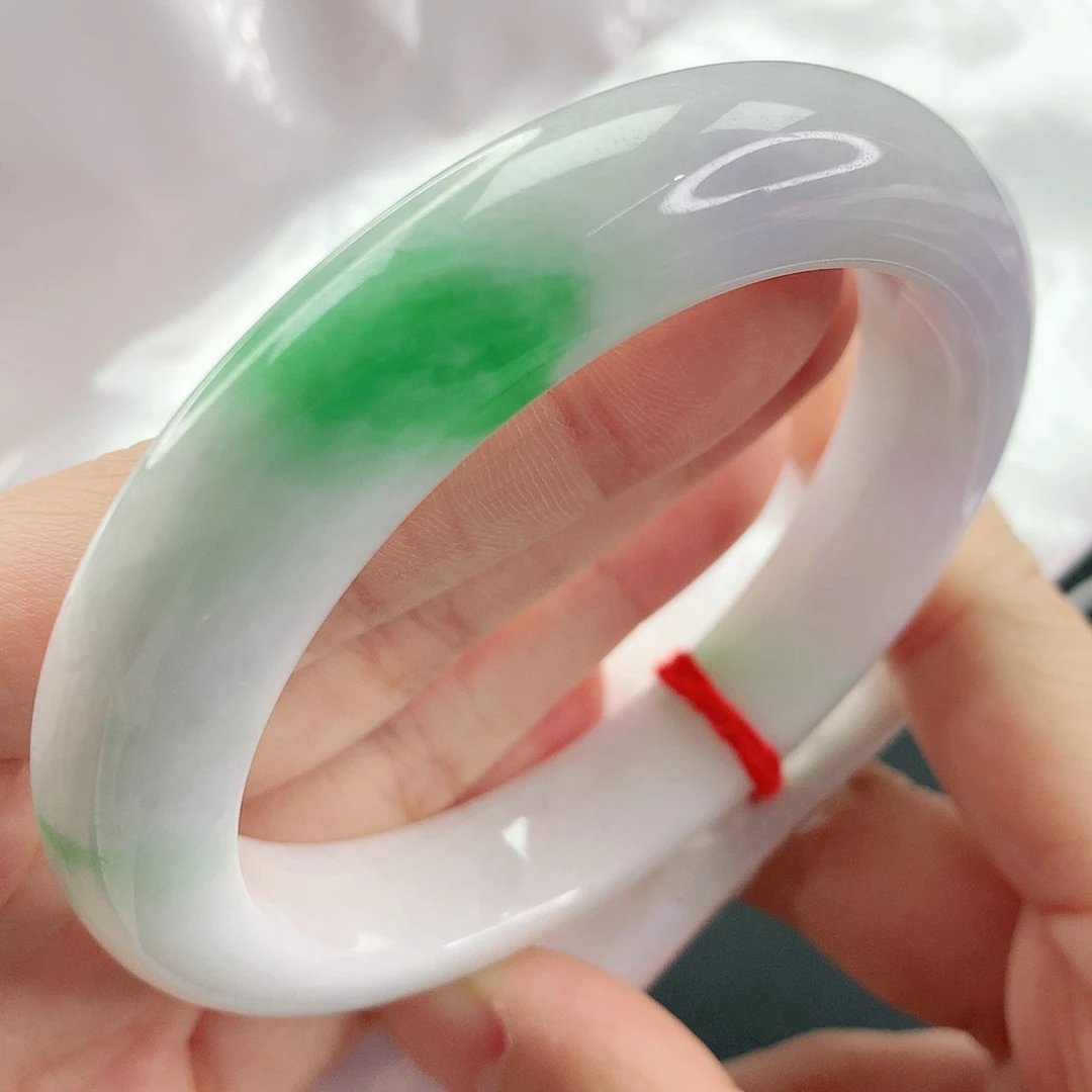 翡翠手镯未镶嵌，