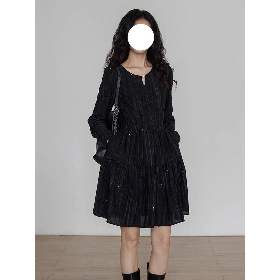 法式高级感轻熟简约风黑色长袖连衣裙女秋收腰显瘦小众气质A字裙