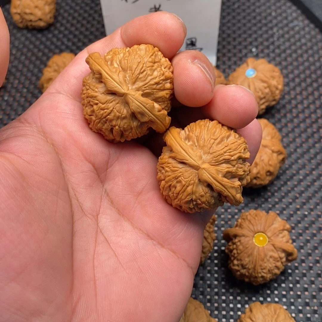 文玩核桃把件✨****✨闷尖球白