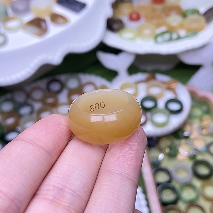 未镶嵌戒指和田玉17.5黄金糖