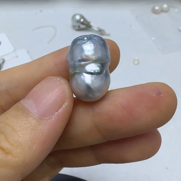 黑***士海水珍珠未镶嵌颈饰有瑕