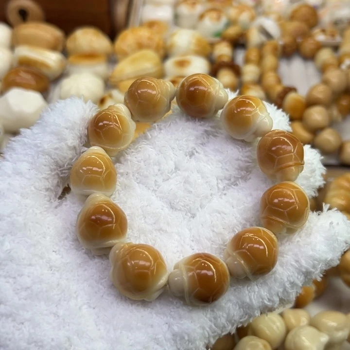 把件菩提根/象牙果71 象牙果原果雕刻炭烧小海龟