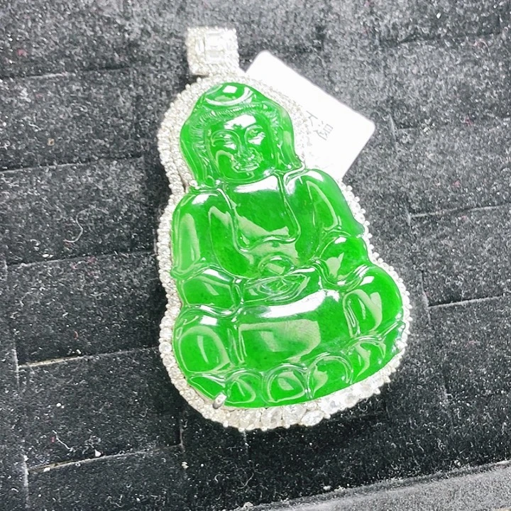 点****翡翠未镶嵌颈饰04