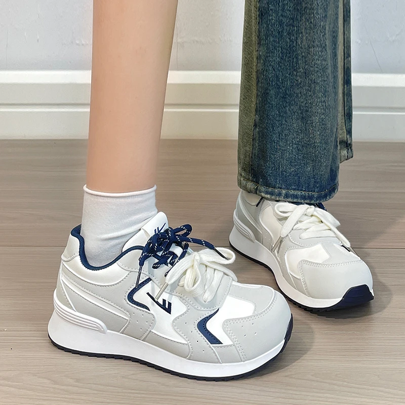 回力德训鞋女2025新款爆款百搭高级感鞋子软底轻便初中生运动板鞋