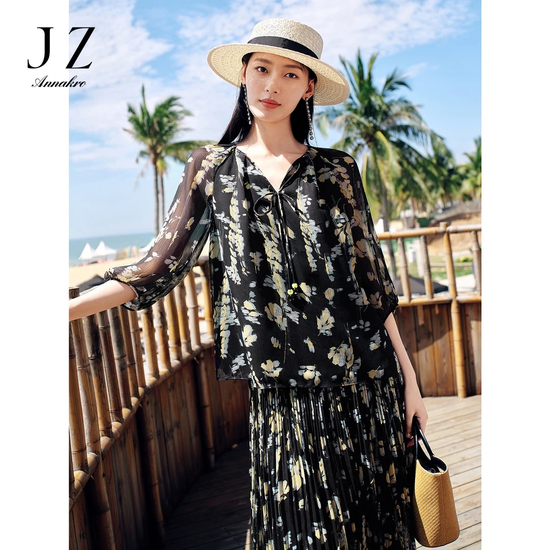 【婷婷专属】玖姿安娜蔻KWFX80201植物系带雪纺中袖上衣2025夏