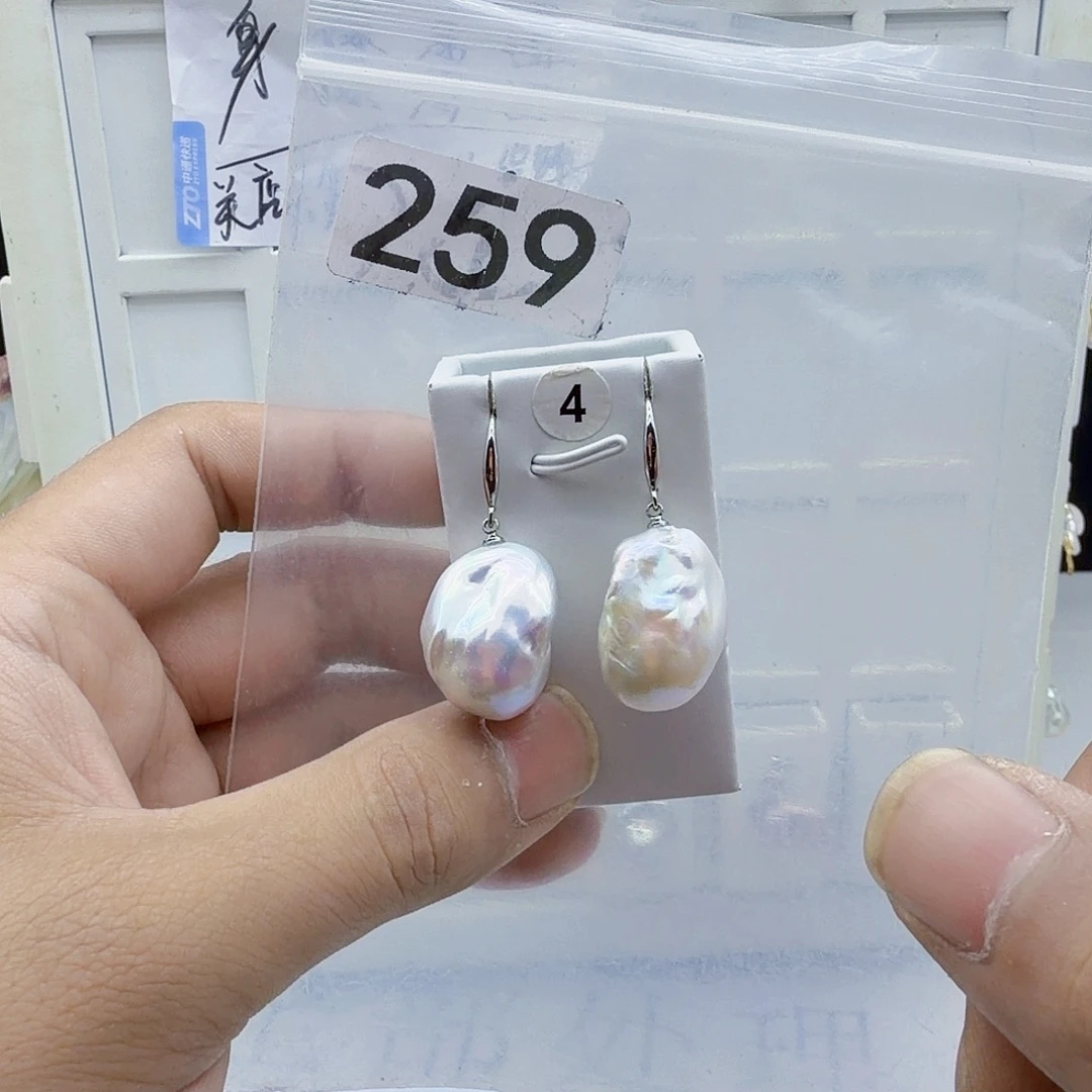 颈饰合金淡水珍珠