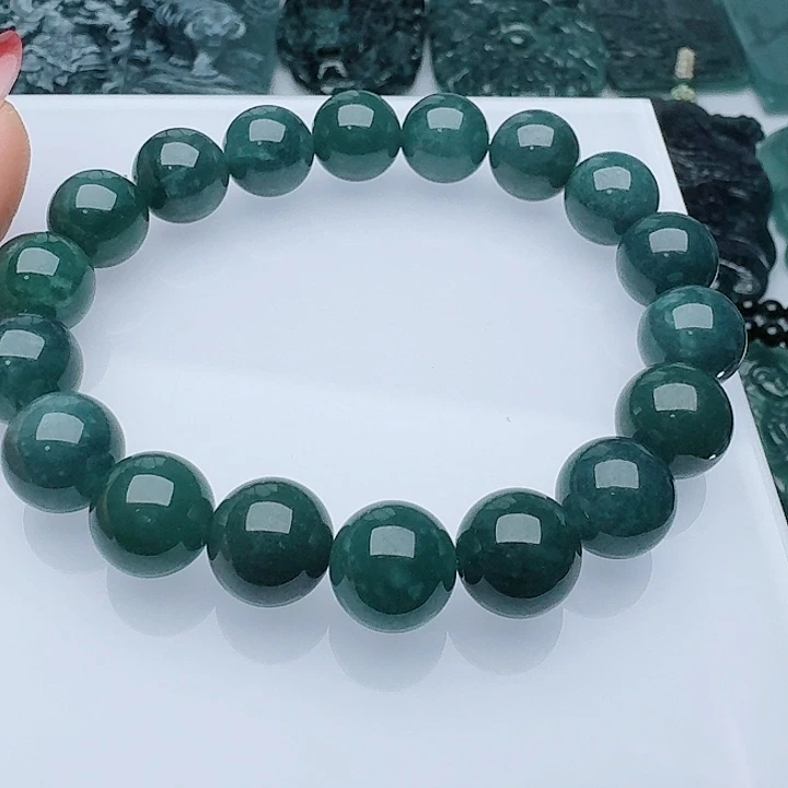 翡翠未镶嵌颈饰天然的A货翡翠多样性发其一