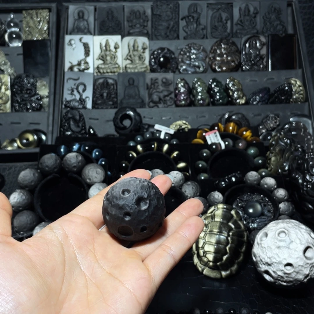 蘑***菇黑曜岩未镶嵌珠宝奇石