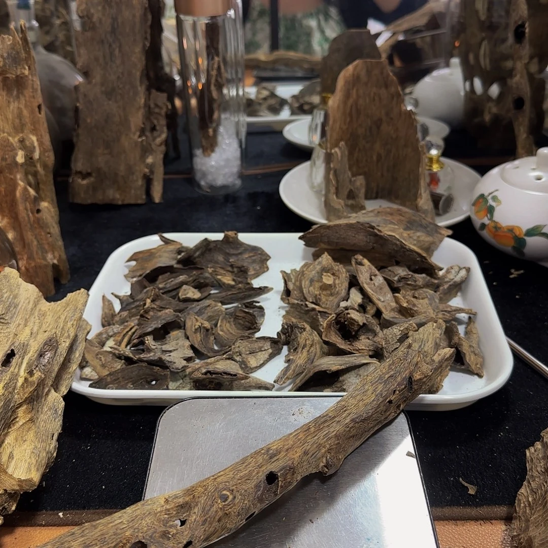 沉香碎屑沉香精品醇化老乌身59.5克