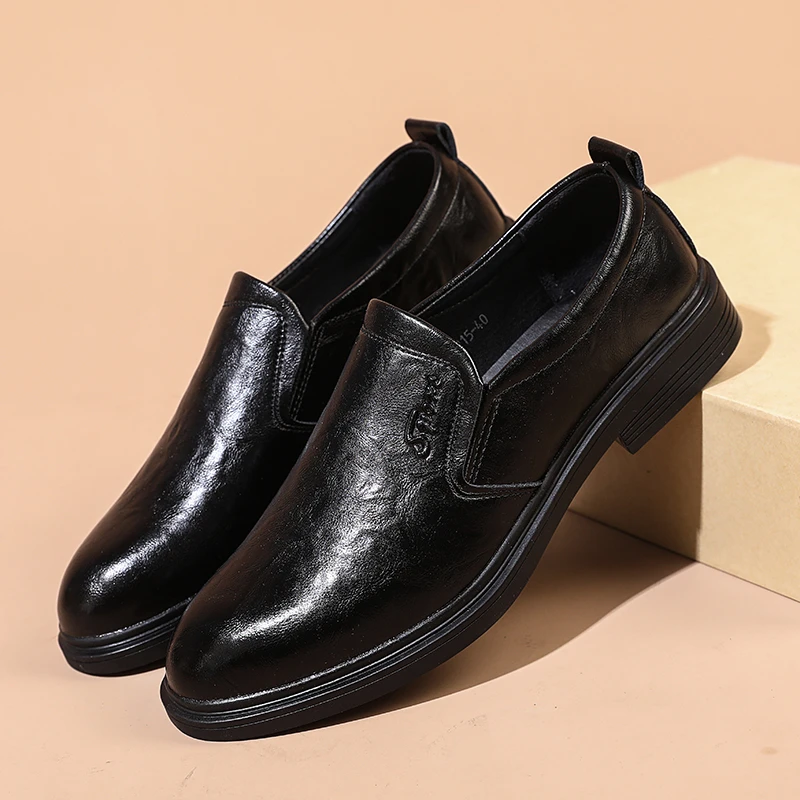 爆款真皮新款男士皮鞋商务英伦透气休闲正装软底英伦男鞋新郎结婚