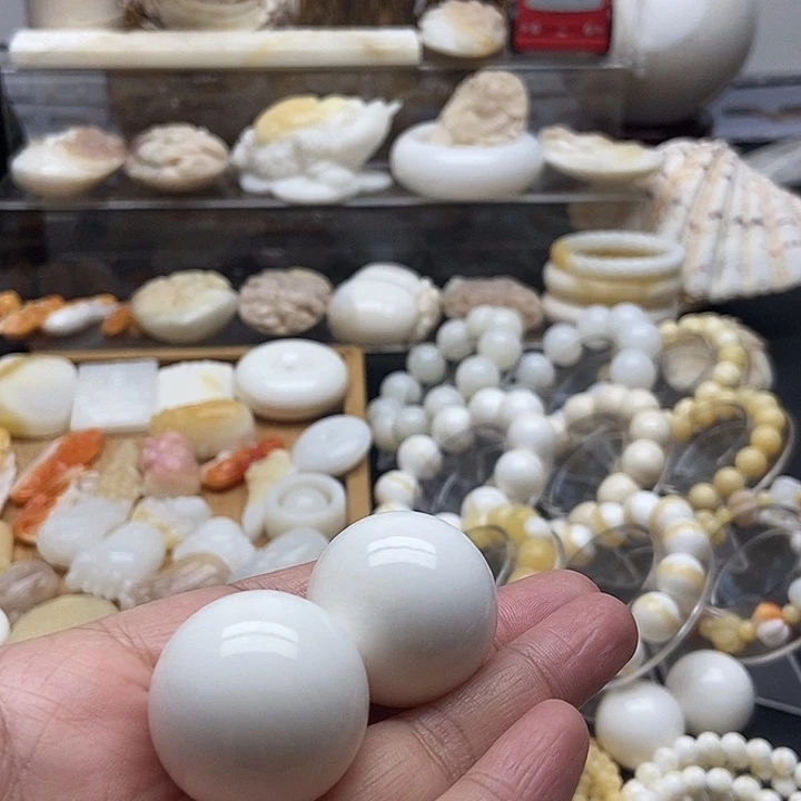 非金属贝壳全白微瑕3.0手球一对