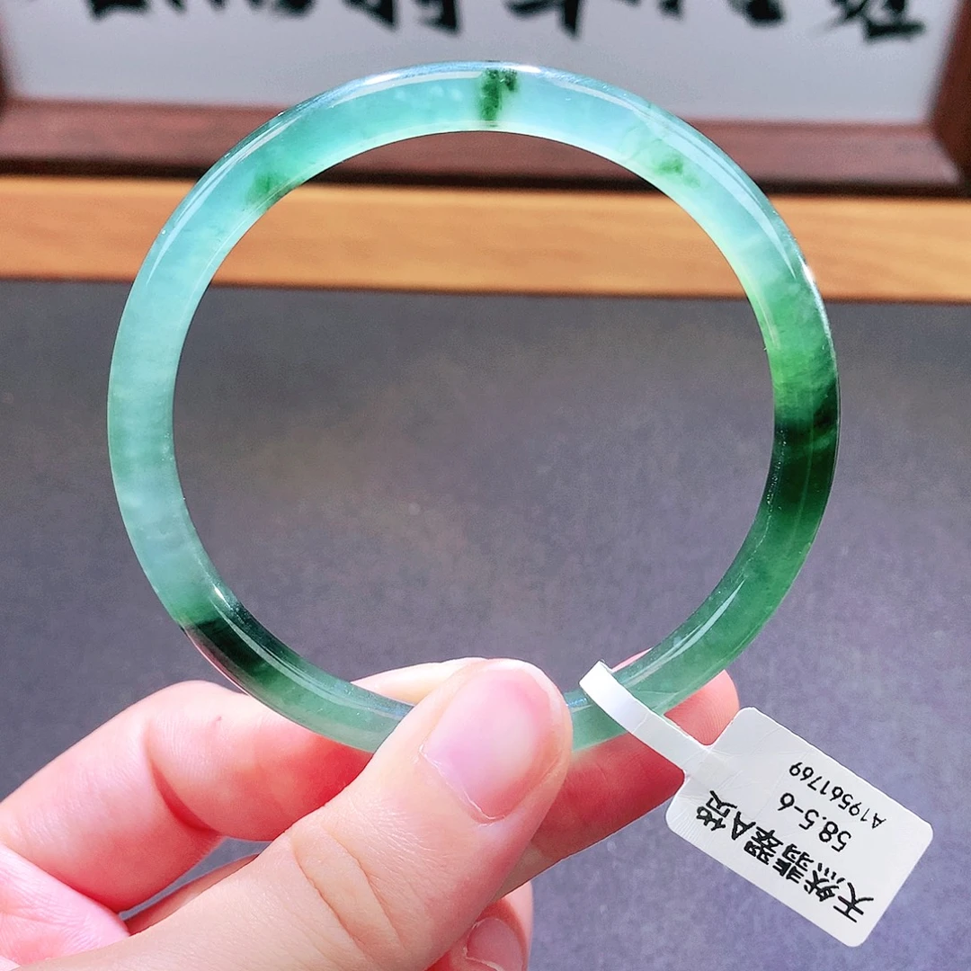 翡翠未镶嵌手镯天然翡翠