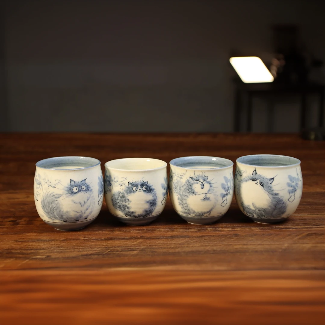 【意卿】手绘青花萌虎陶艺圆腹杯