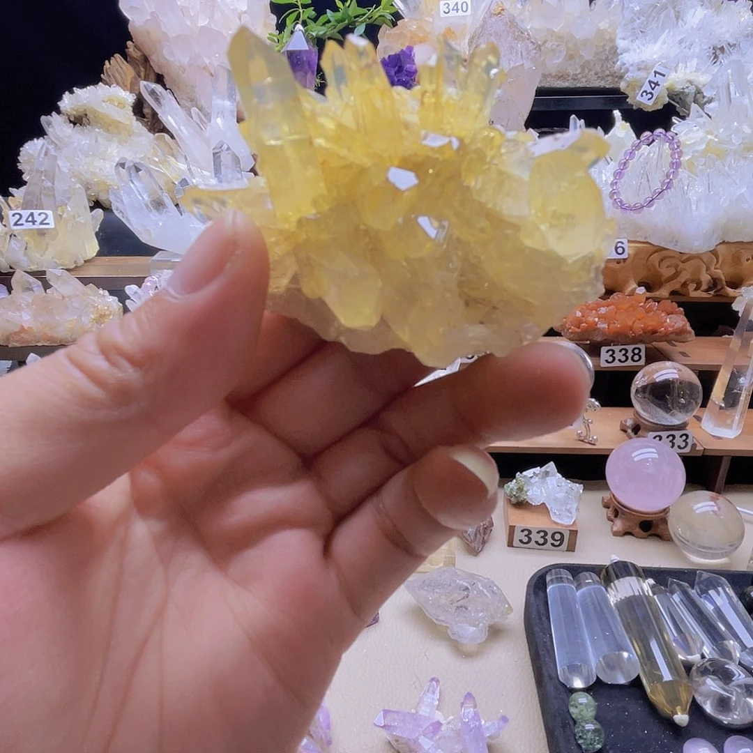 破***年石材巴西黄水晶簇