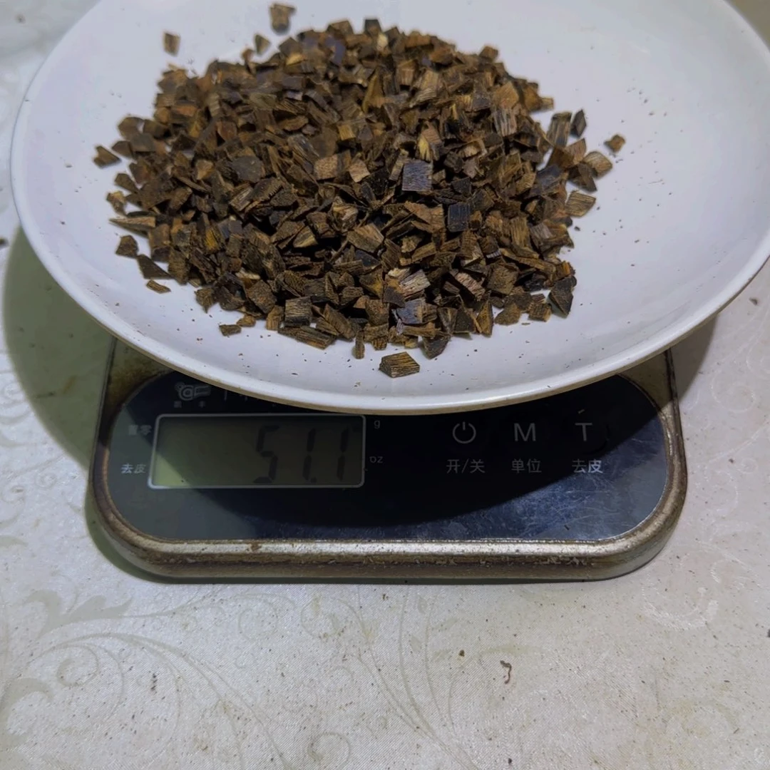 沉香沉香碎屑星***✨海南凹身碎料50克！！