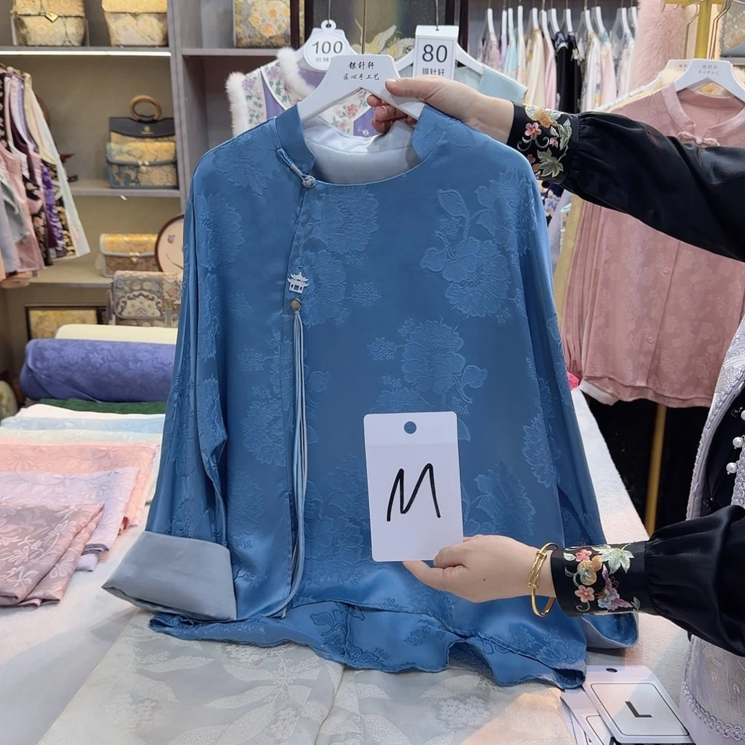 灰***咪非遗传承人的精神风貌与传统文化相