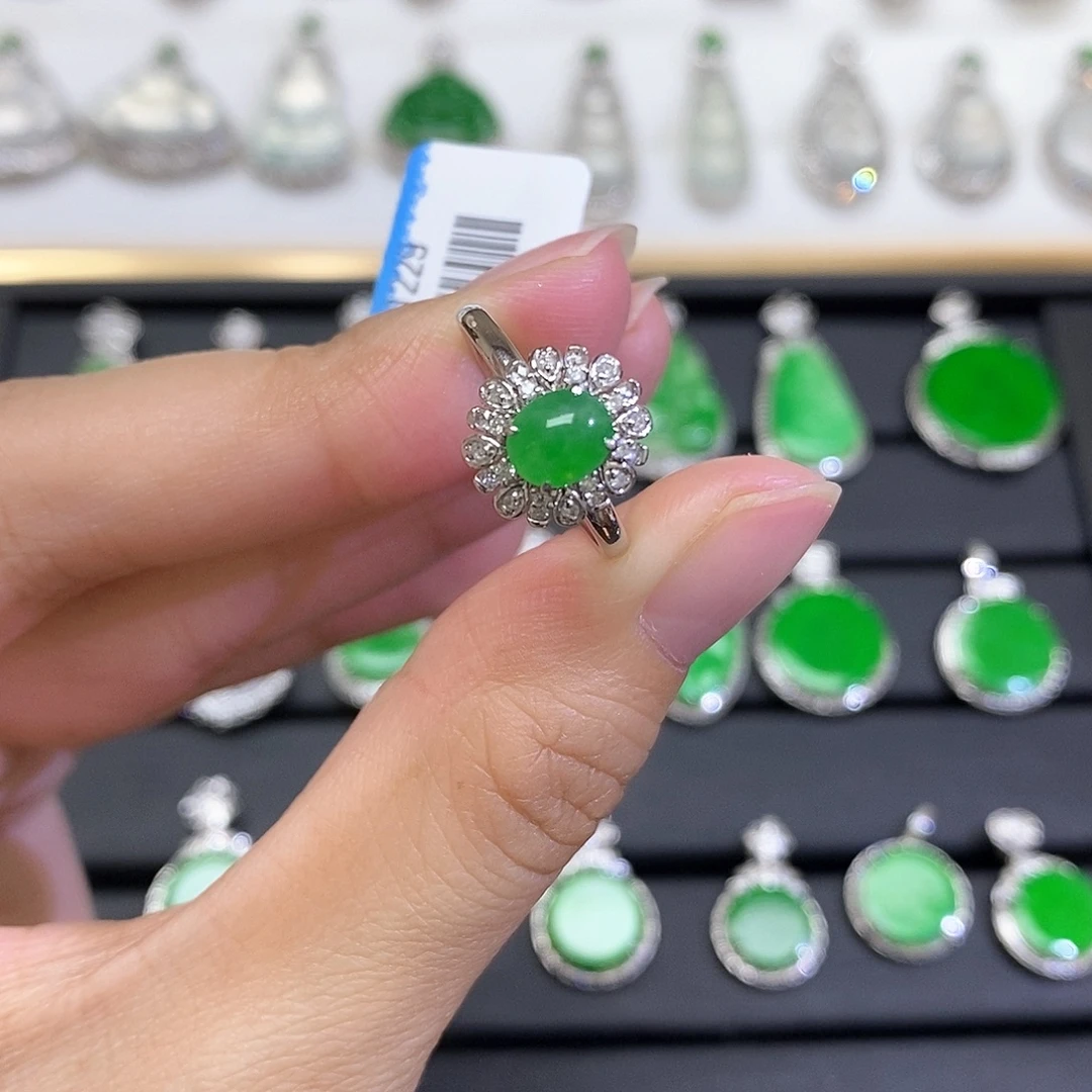 翡翠18K金镶嵌吊坠(不含链)