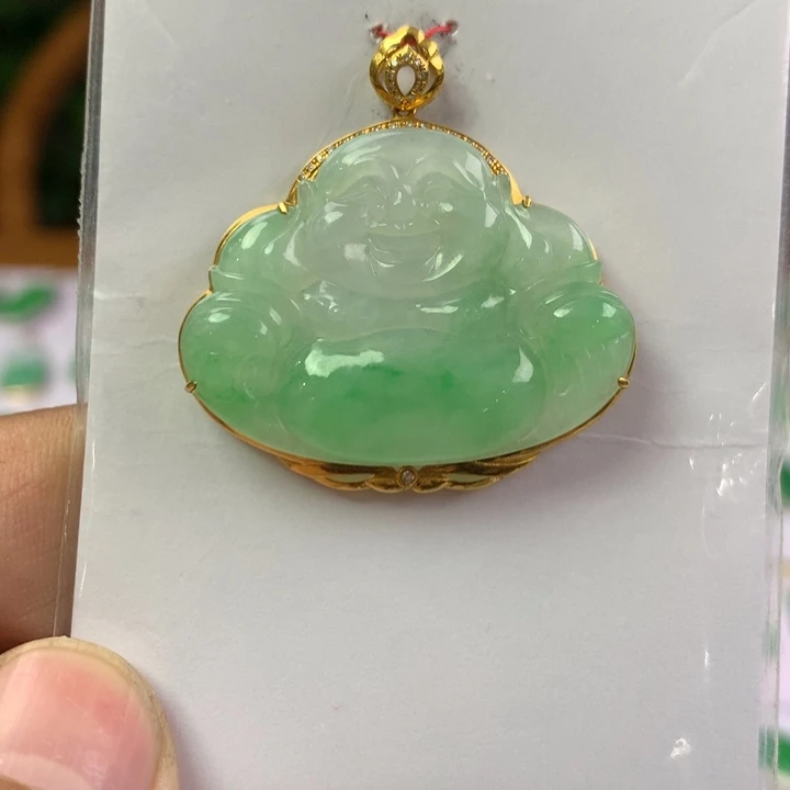 翡翠18K金镶嵌颈饰