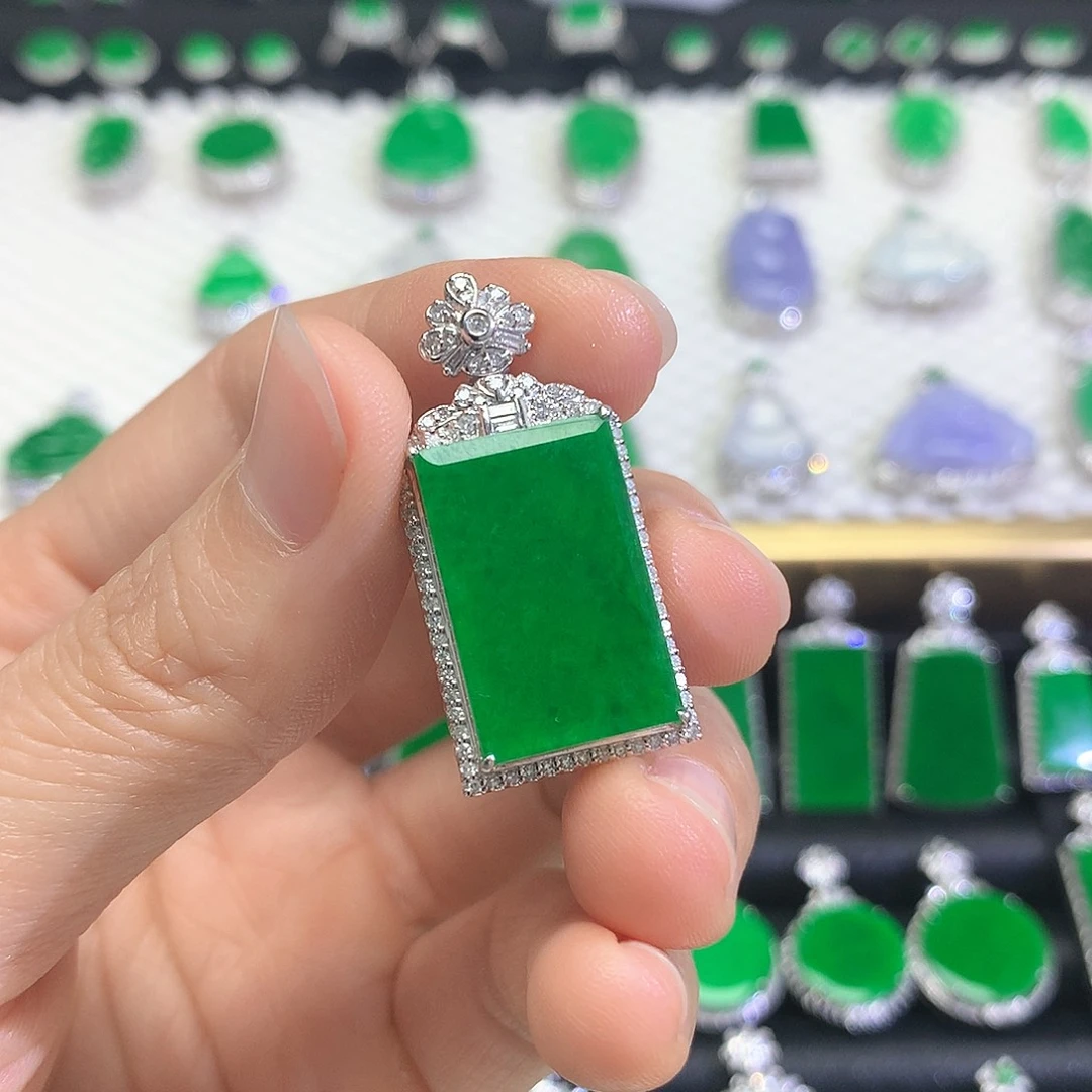 颈饰18K金镶嵌翡翠陈*凤吊坠