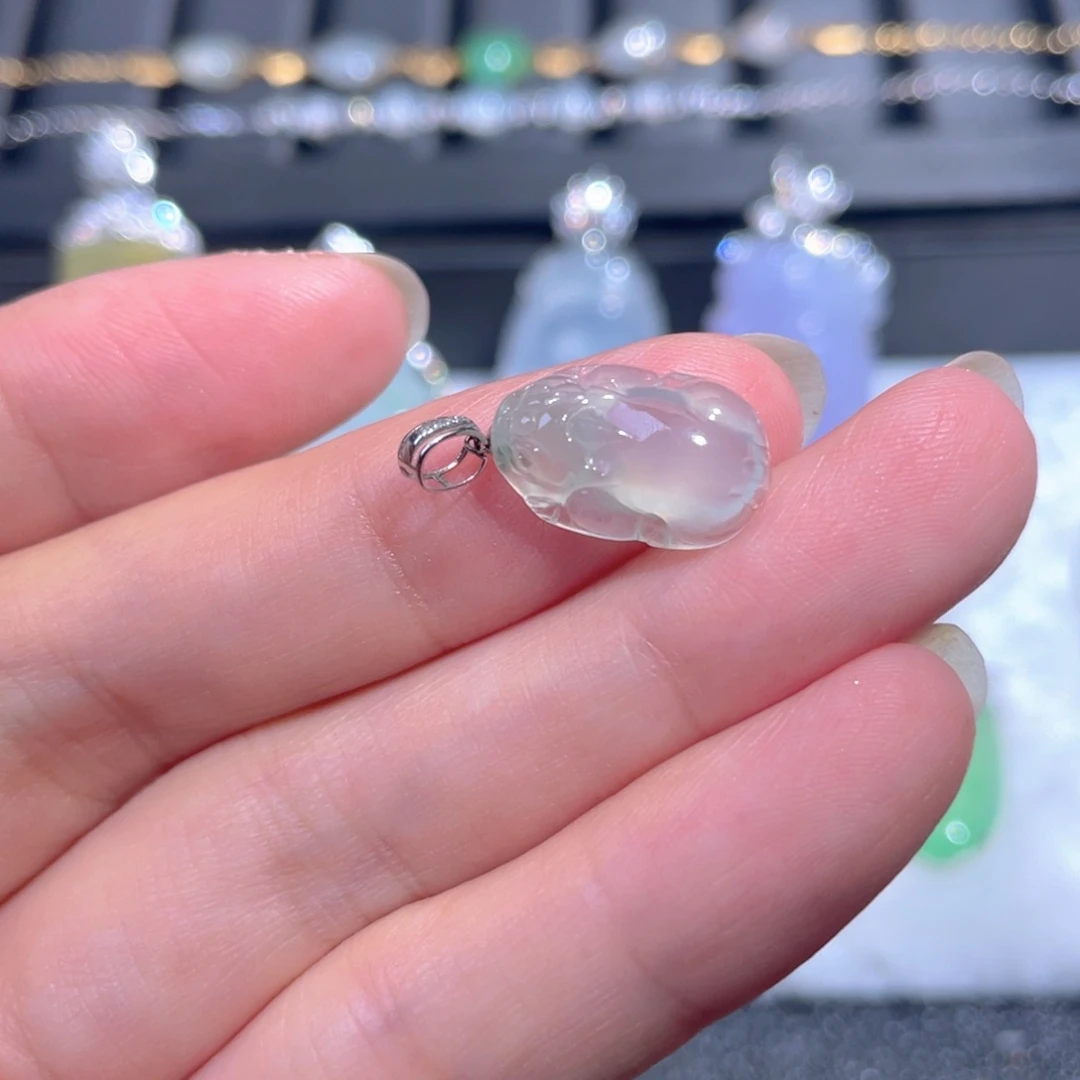 翡翠18K金镶嵌颈饰翡翠