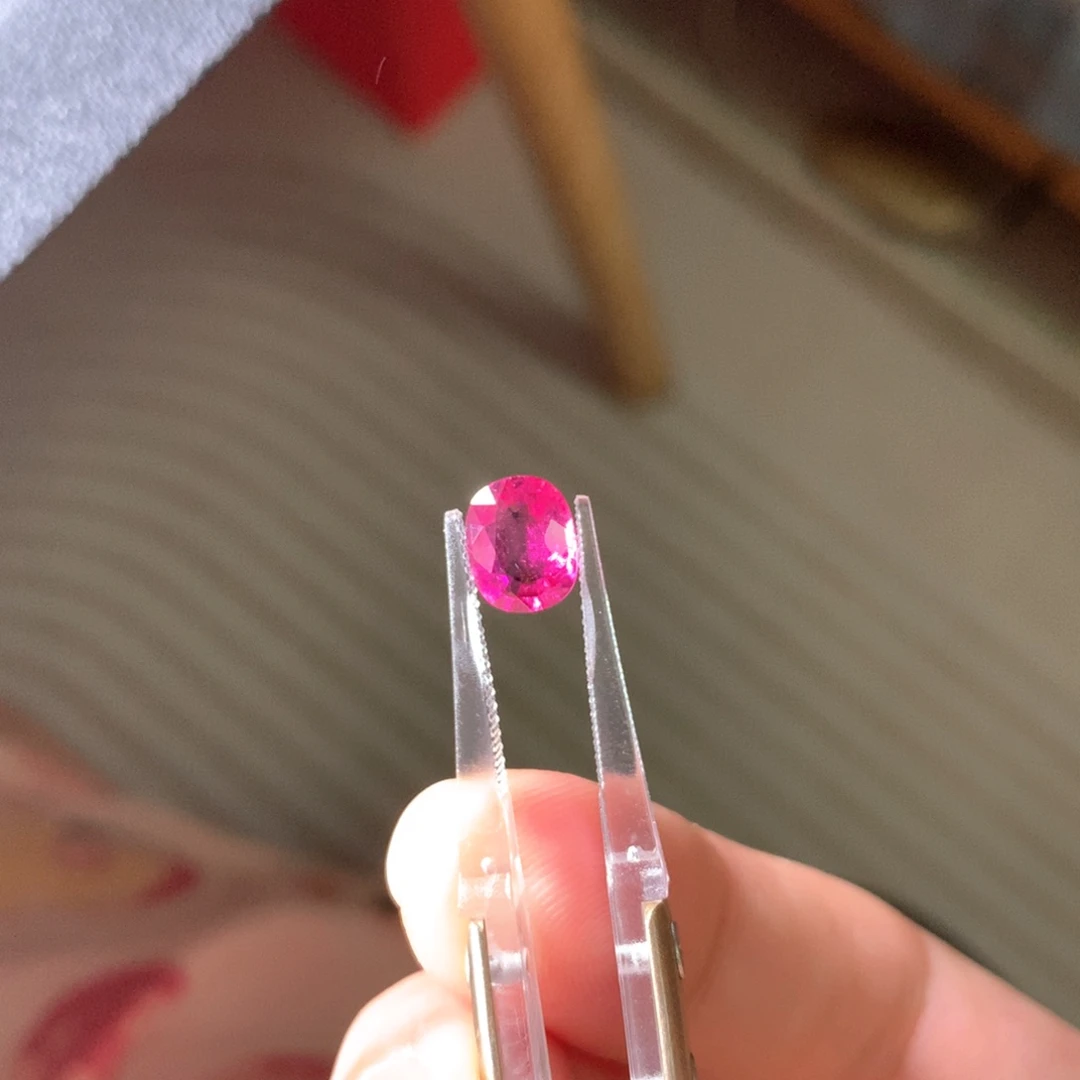 裸石未镶嵌碧玺1.5ct 卢比来碧玺