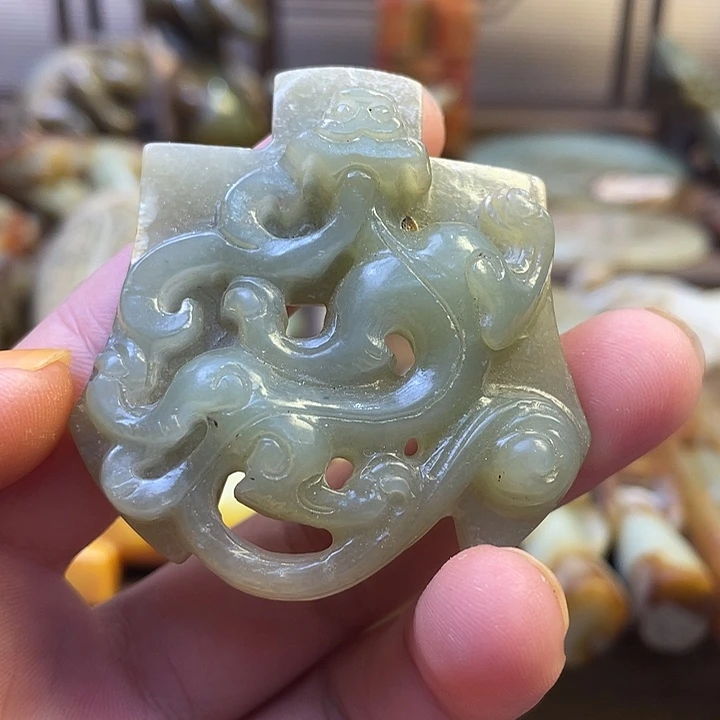 未镶嵌和田玉（糖玉）挂件
