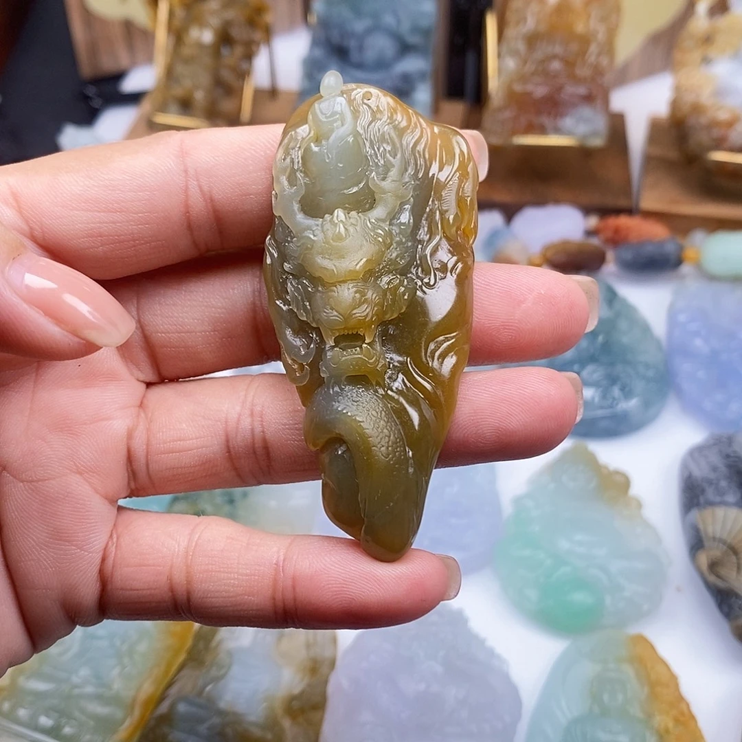 阔***师未镶嵌定制翡翠龙牙