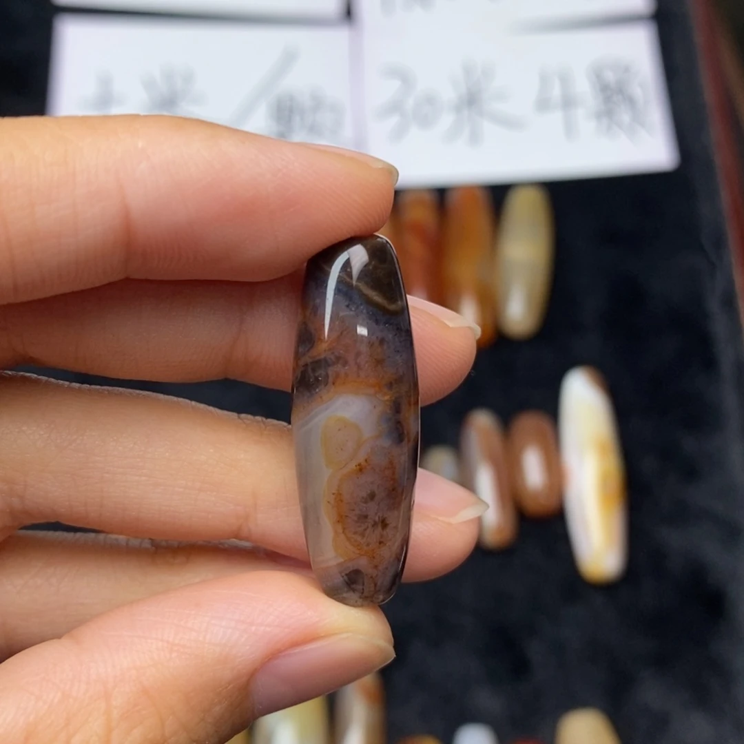 许***胖玛瑙/玉髓颈饰未镶嵌