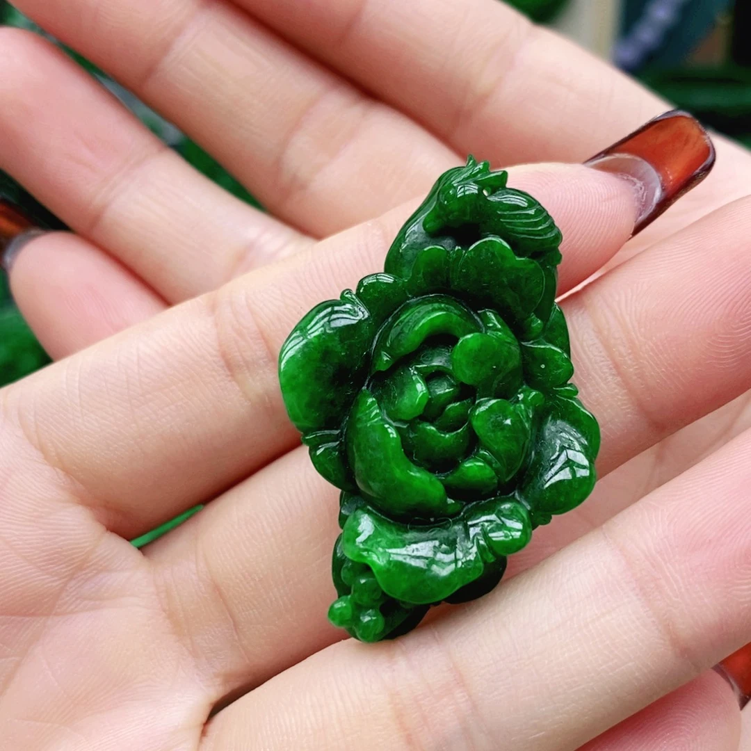 翡翠未镶嵌颈饰吊坠