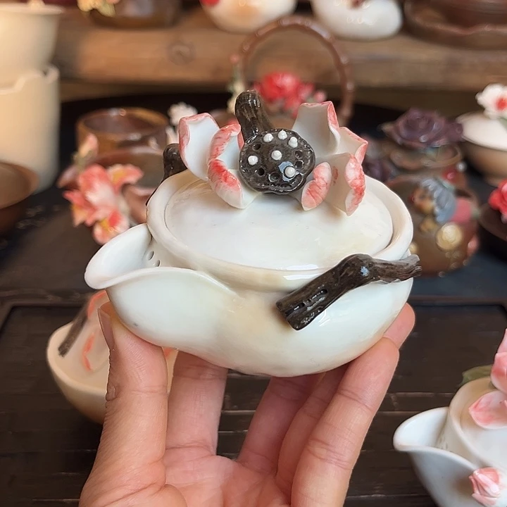 千玺造物荷花宝瓶01