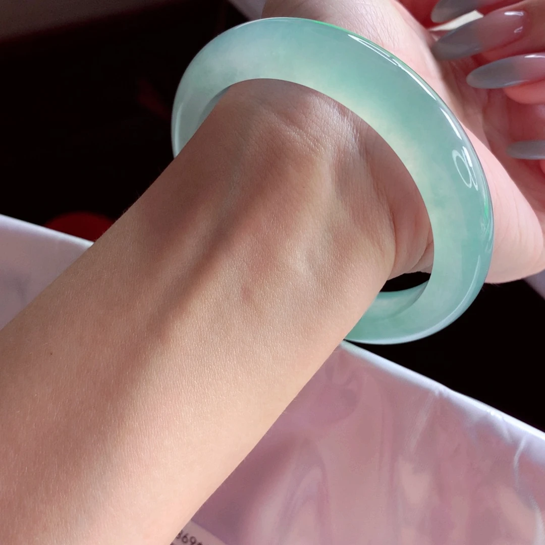 翡翠手镯未镶嵌57.2 必拍！中万战斗机 灵