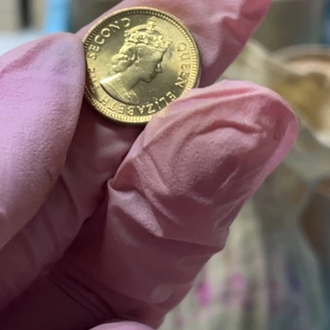 其他普通金属女王尖冠5仙单枚。。。。。。。