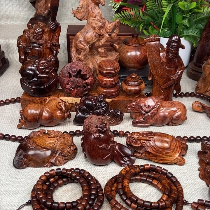 黄花梨/降香黄檀把件