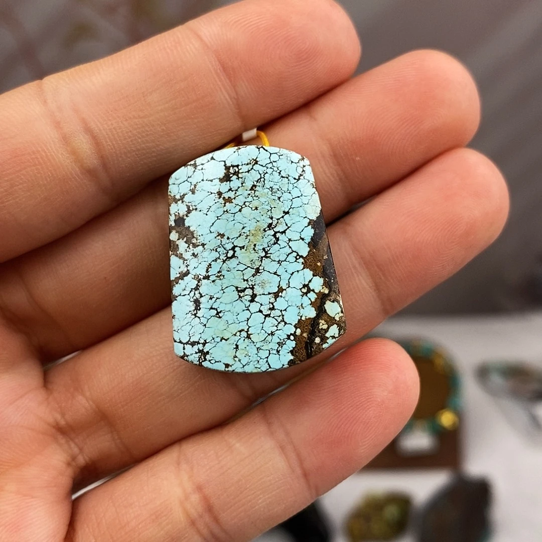 绿松石未镶嵌原矿