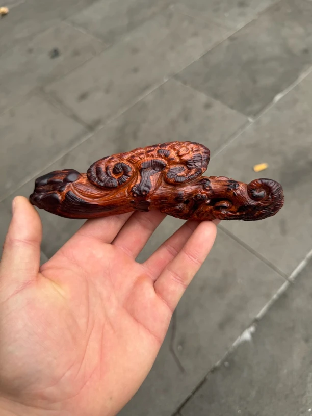 精品红降玉化黑黄油、雕刻工艺精美