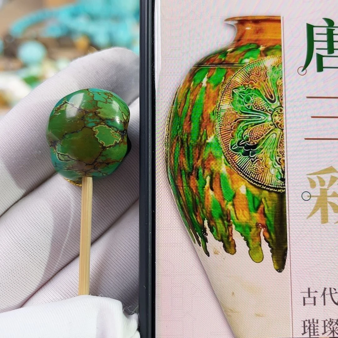 绿松石未镶嵌珠宝奇石