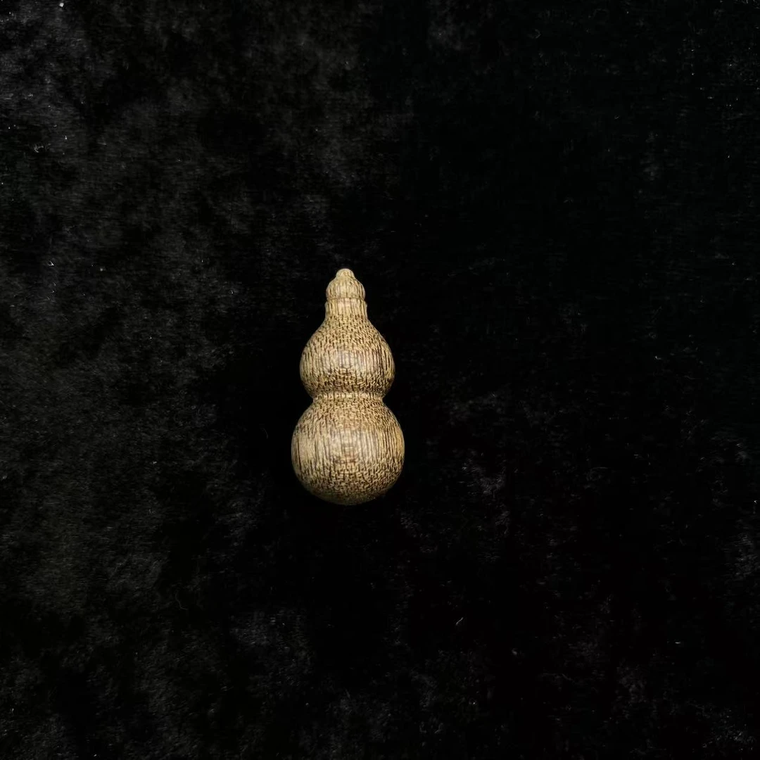 B7178 文莱老料9分沉葫芦 3.3x1.54cm 1.59g