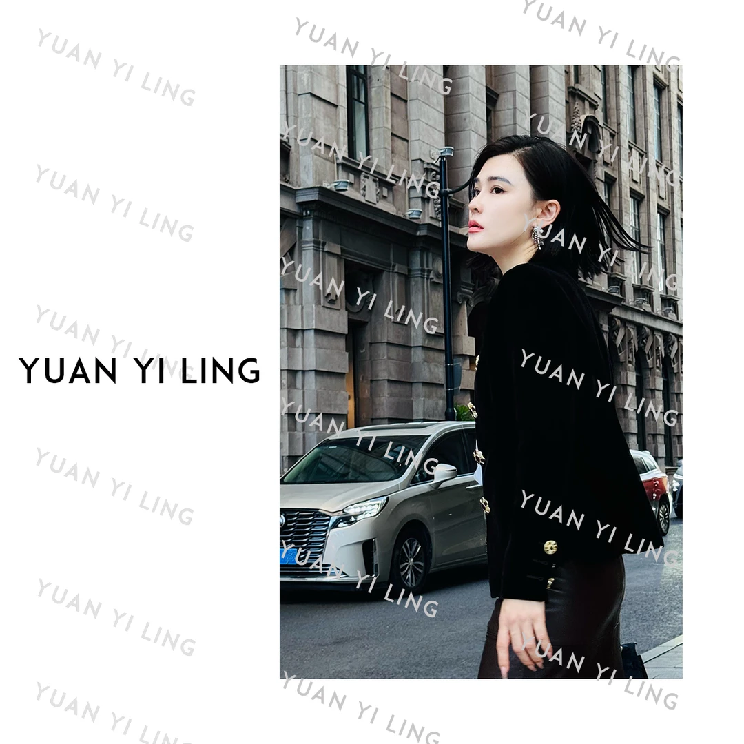 袁艺灵【丝绒诗篇】25秋冬丝绒圆领长袖设计感高级显瘦外套6004