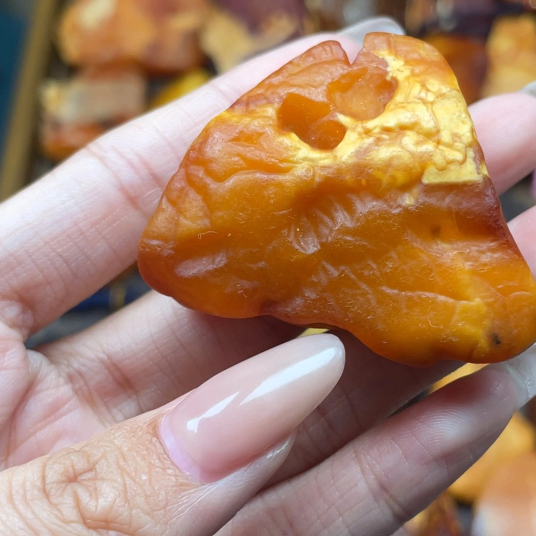 琥珀未镶嵌珠宝奇石