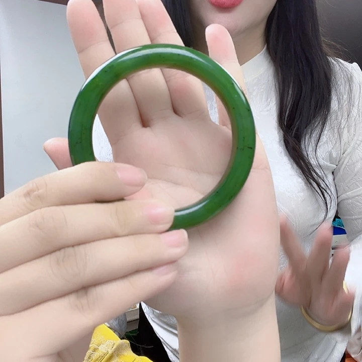 和田玉未镶嵌手镯黑点猕猴桃备注圈口