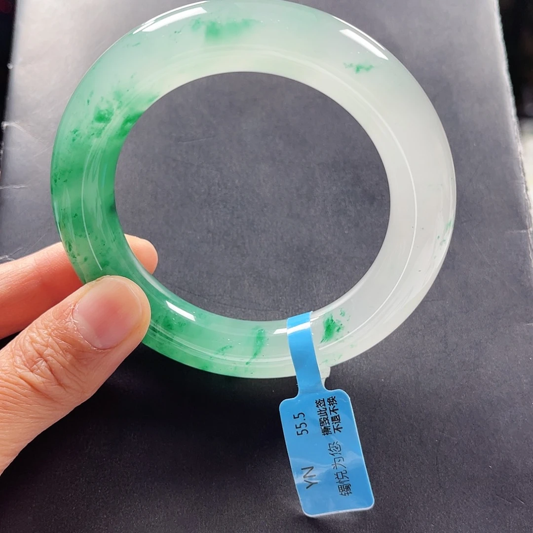 石英质玉未镶嵌手镯