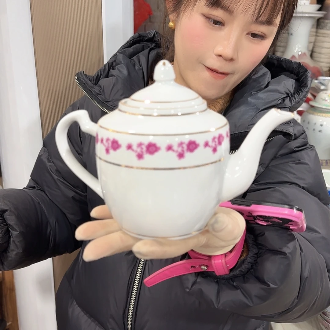 摆件瓷///////景德镇陶瓷瓷器。