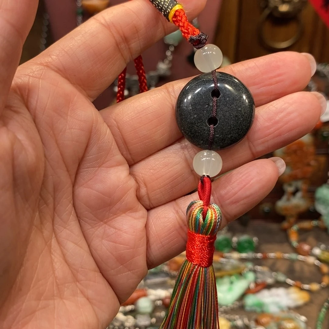 翡翠吊坠(赠链)未镶嵌