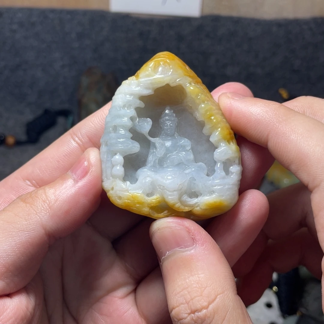 石***L定制翡翠未镶嵌定制翡翠雕刻