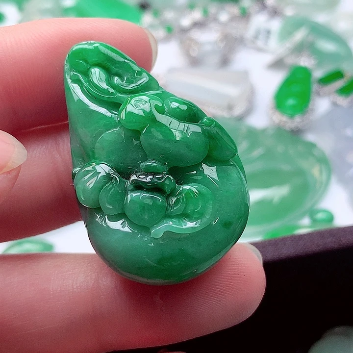 翡翠未镶嵌吊坠(不含链)福在眼前