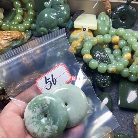 未镶嵌蛇纹石玉手链