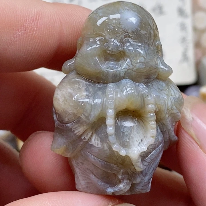 颈饰未镶嵌硅化珊瑚（珊瑚玉）小摆件