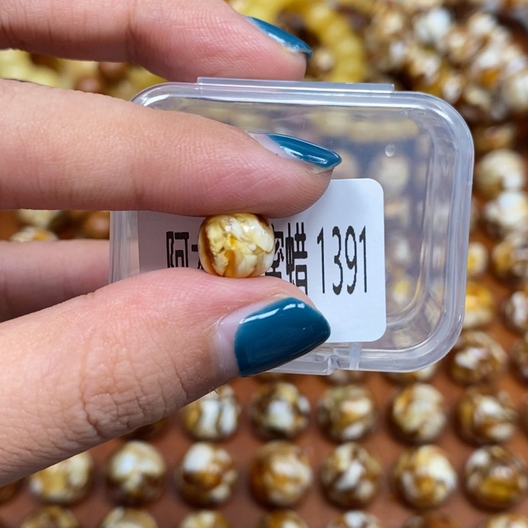 把件猴头核桃沁色蜜蜡圆珠老型1391