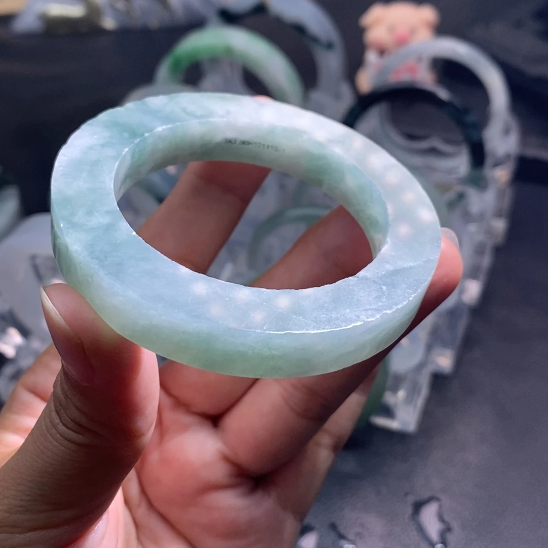 定制翡翠未镶嵌定制手镯